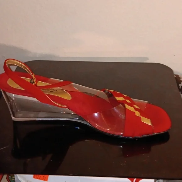 4 pairs of ECLUSIVELY NORMAN KAPLAN Las Vegas wedges - Picture 3 of 8